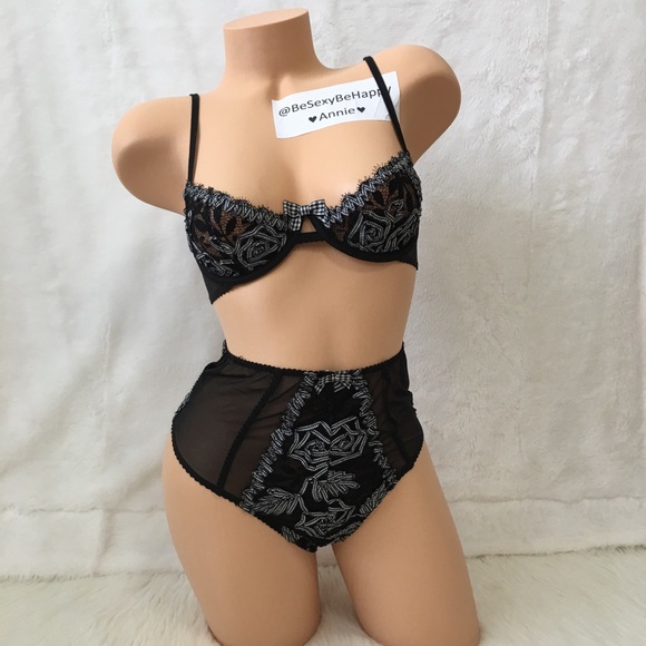 Victoria's Secret Other - VS Designer Collections Set 34B & S
